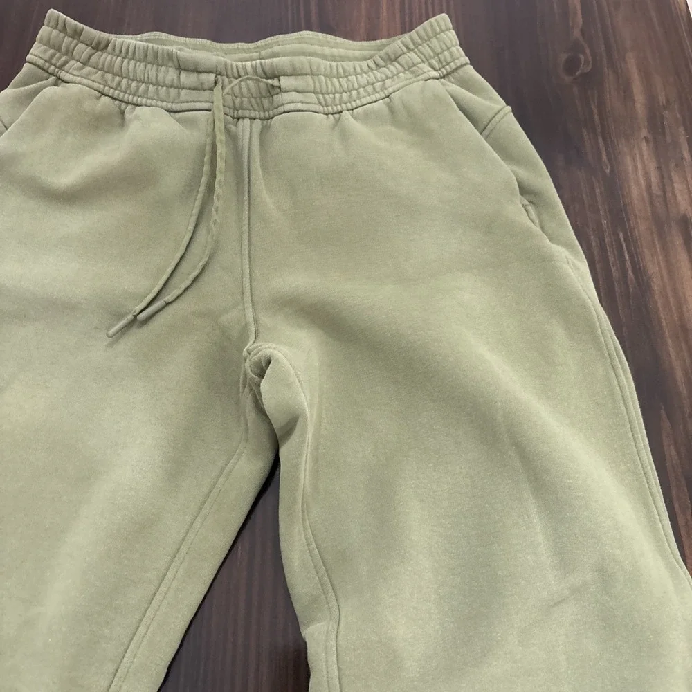 lululemon Women's High Waisted Sweatpants Size 8 Two Pairs Set